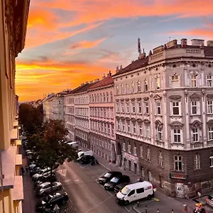 Apartament Trendy Near Schloss Schonbrunn, Wiedeń