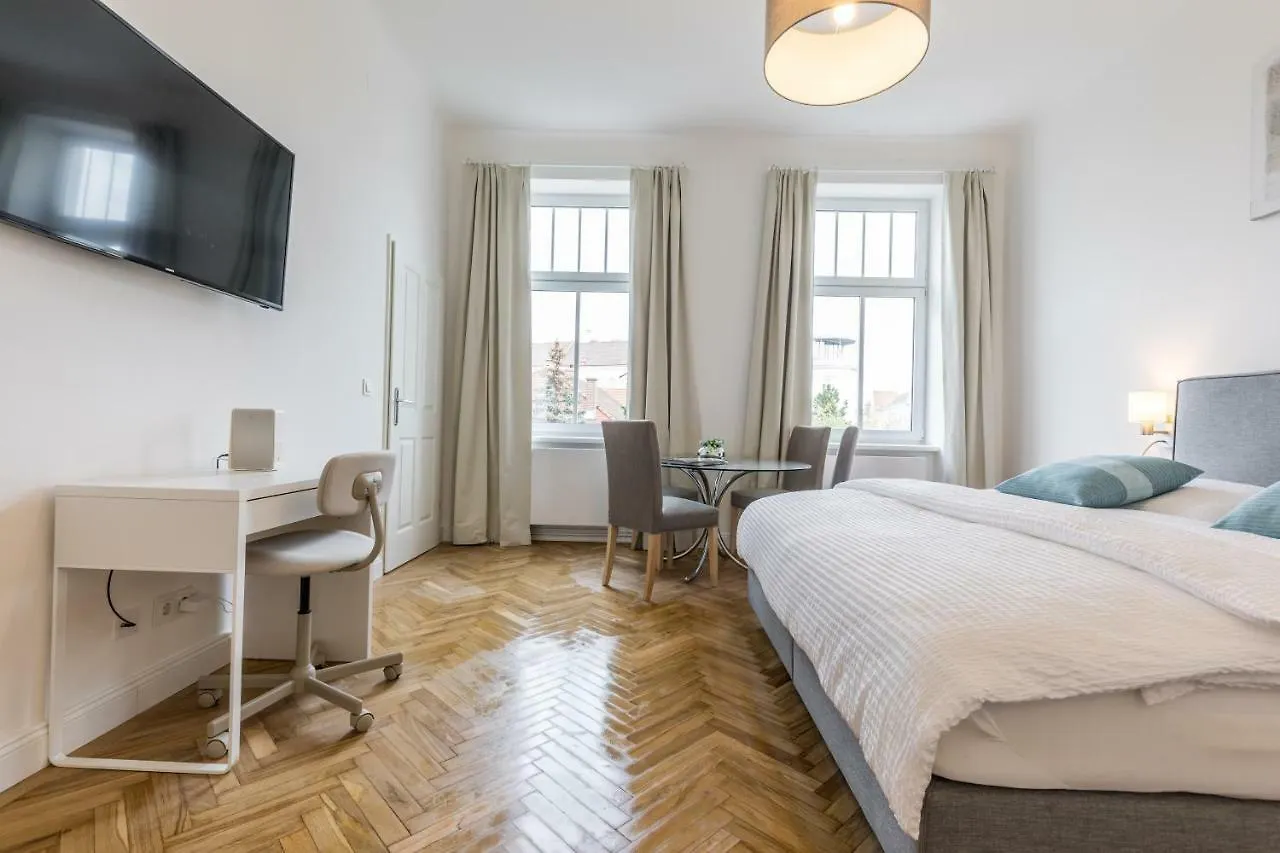Easy Vienna 15 Contactless Check In Appartement 0*,